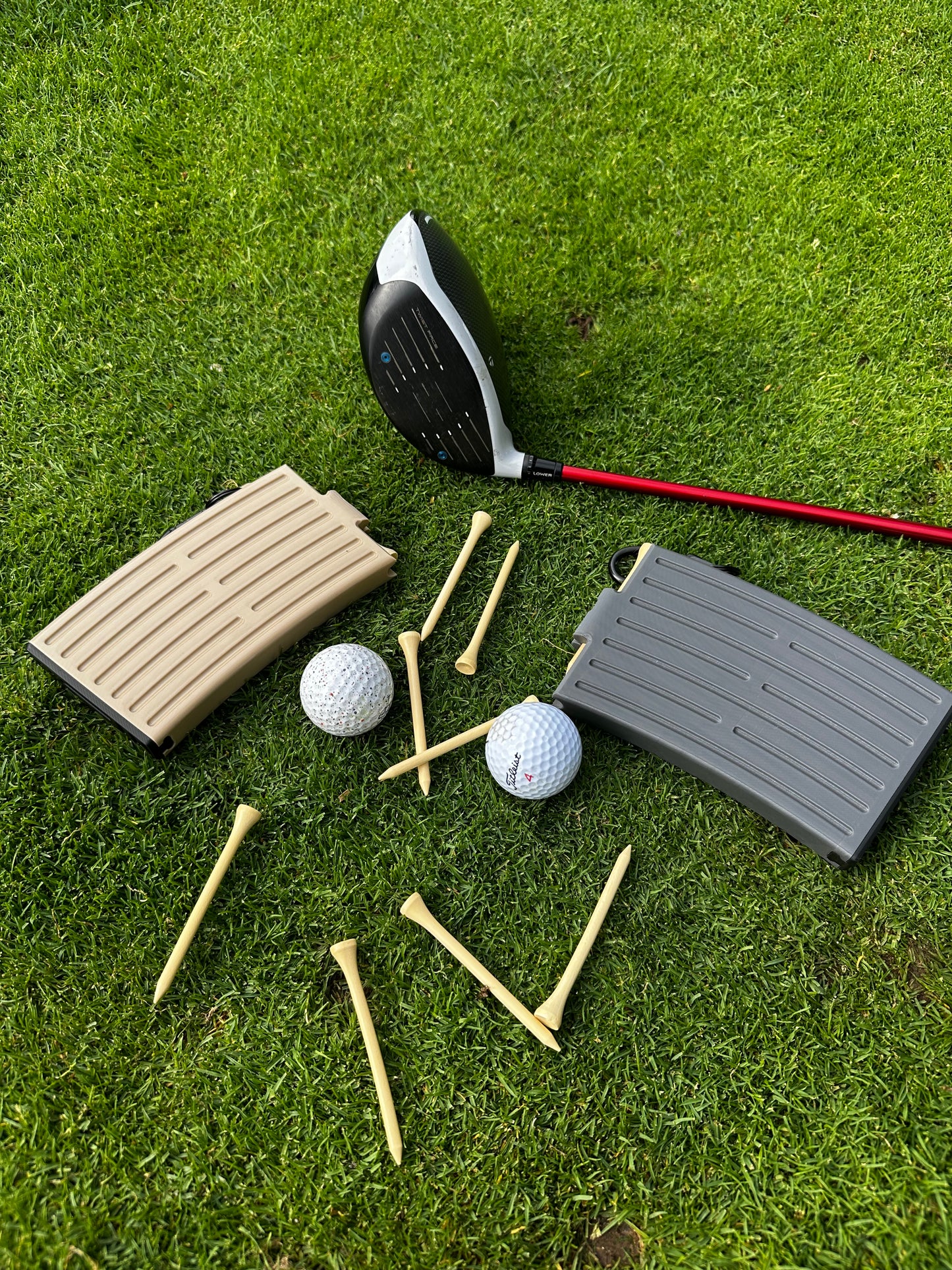 GTee-Magz | Tactical Golf Tee Dispenser – Grey or Desert Tan